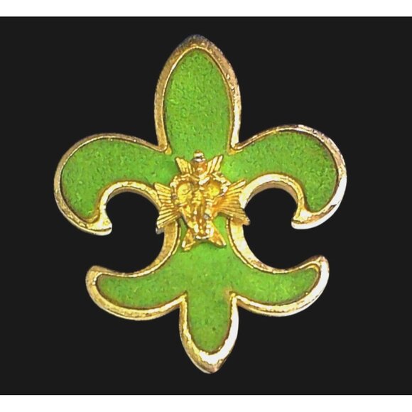 Vintage Gold Tone Green Suede Fleur De Lis Brooch With Archangel Michael Embelli - Picture 4 of 5